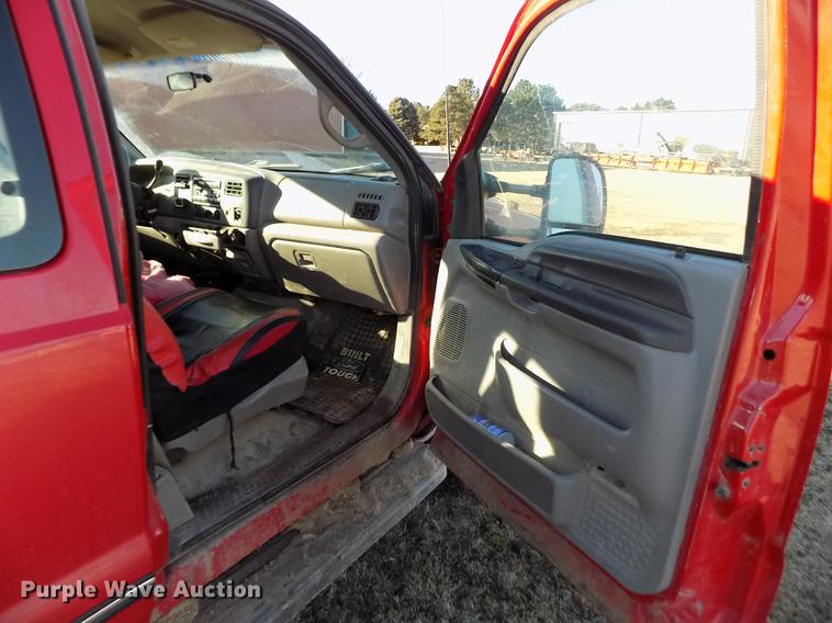 image for item DY9160 1999 Ford F350 Super Duty SuperCab pickup truck