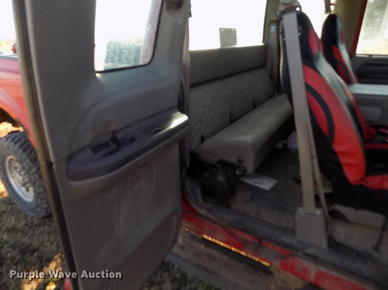 image for item DY9160 1999 Ford F350 Super Duty SuperCab pickup truck