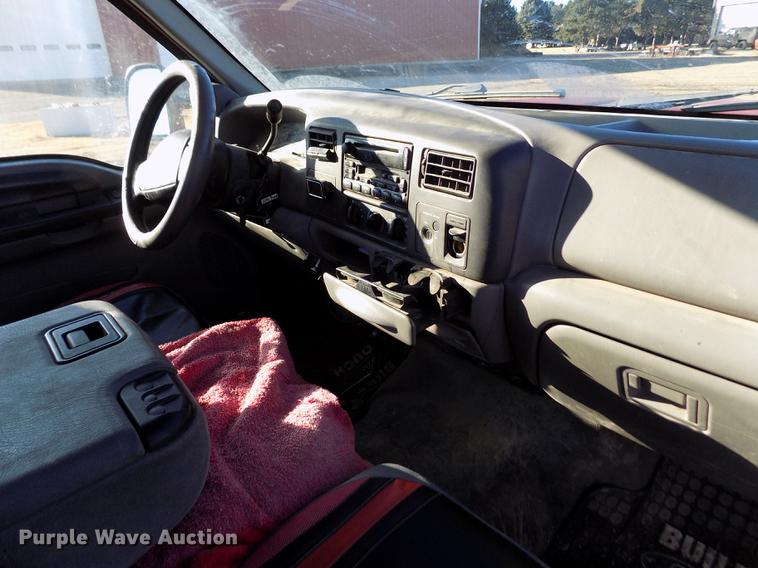 image for item DY9160 1999 Ford F350 Super Duty SuperCab pickup truck