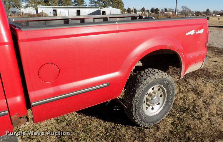 image for item DY9160 1999 Ford F350 Super Duty SuperCab pickup truck