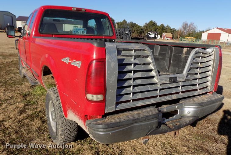 image for item DY9160 1999 Ford F350 Super Duty SuperCab pickup truck