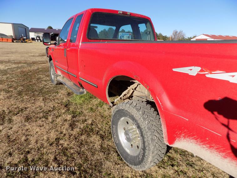 image for item DY9160 1999 Ford F350 Super Duty SuperCab pickup truck