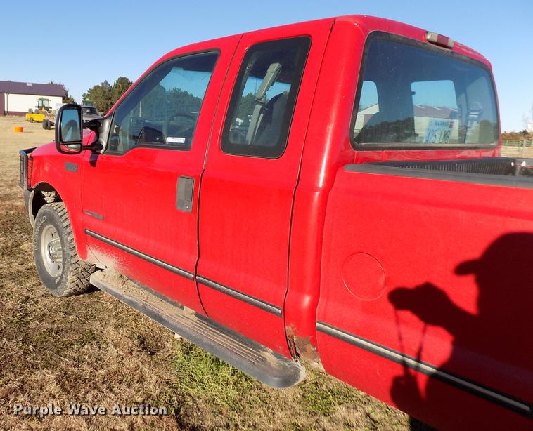 image for item DY9160 1999 Ford F350 Super Duty SuperCab pickup truck