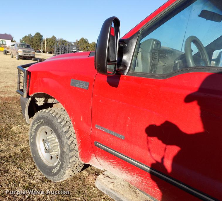 image for item DY9160 1999 Ford F350 Super Duty SuperCab pickup truck