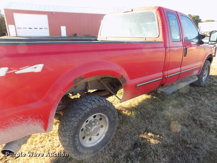 image for item DY9160 1999 Ford F350 Super Duty SuperCab pickup truck