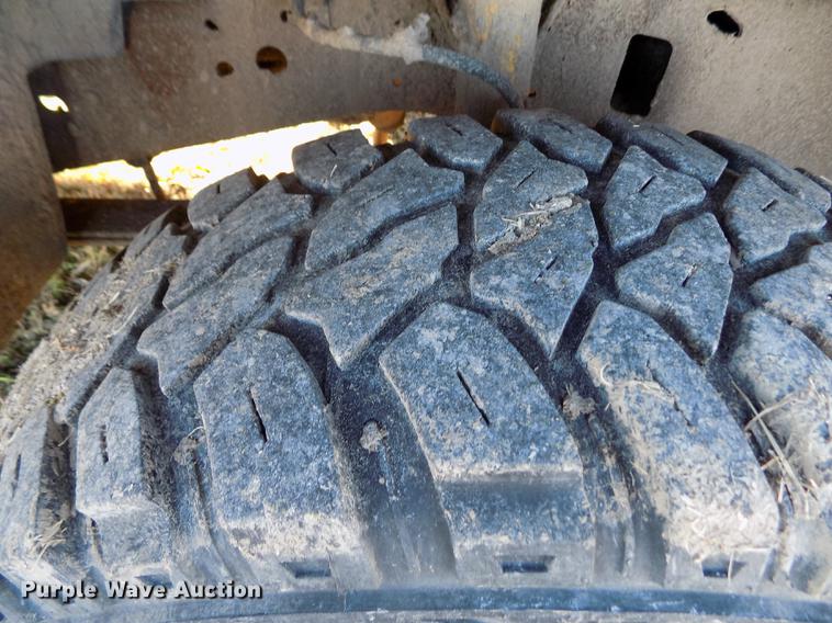 image for item DY9160 1999 Ford F350 Super Duty SuperCab pickup truck