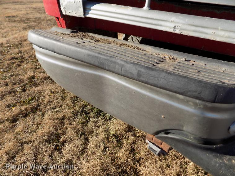 image for item DY9160 1999 Ford F350 Super Duty SuperCab pickup truck