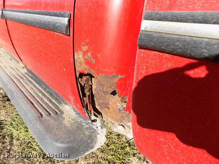 image for item DY9160 1999 Ford F350 Super Duty SuperCab pickup truck