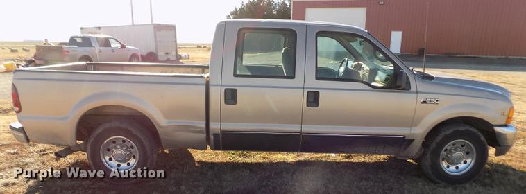 image for item DY9161 1999 Ford F250 Super Duty Crew Cab pickup truck