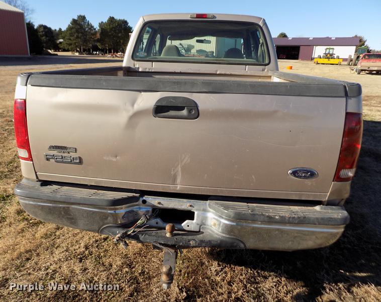 image for item DY9161 1999 Ford F250 Super Duty Crew Cab pickup truck