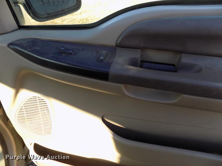 image for item DY9161 1999 Ford F250 Super Duty Crew Cab pickup truck