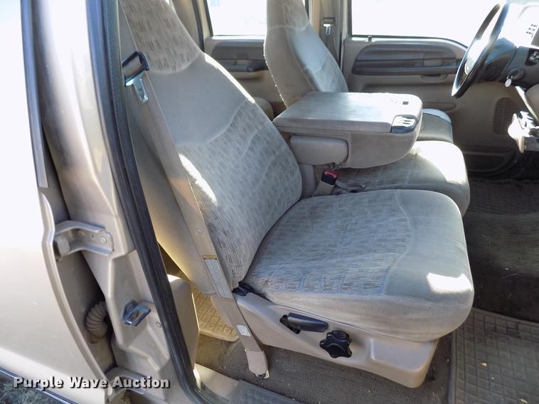 image for item DY9161 1999 Ford F250 Super Duty Crew Cab pickup truck