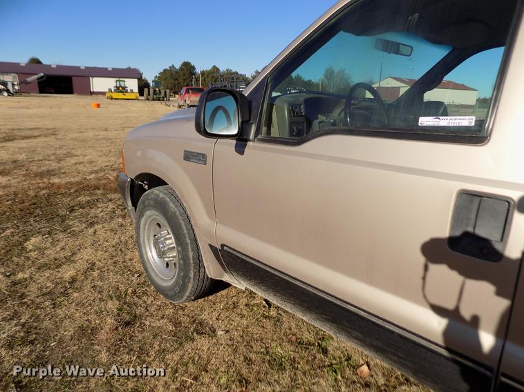 image for item DY9161 1999 Ford F250 Super Duty Crew Cab pickup truck