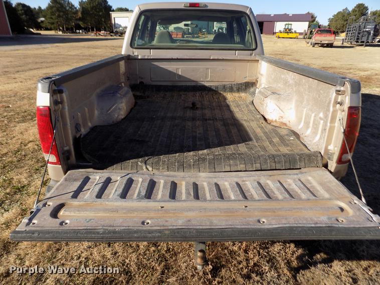 image for item DY9161 1999 Ford F250 Super Duty Crew Cab pickup truck