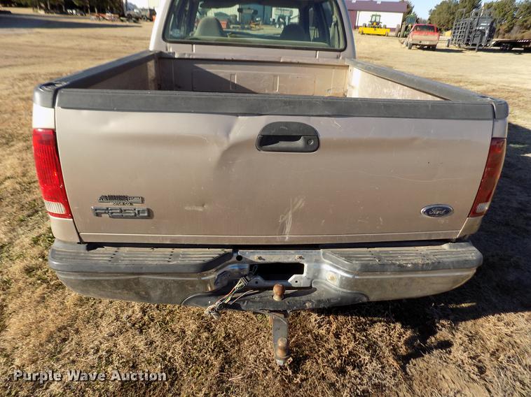 image for item DY9161 1999 Ford F250 Super Duty Crew Cab pickup truck