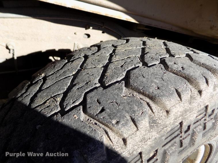 image for item DY9161 1999 Ford F250 Super Duty Crew Cab pickup truck