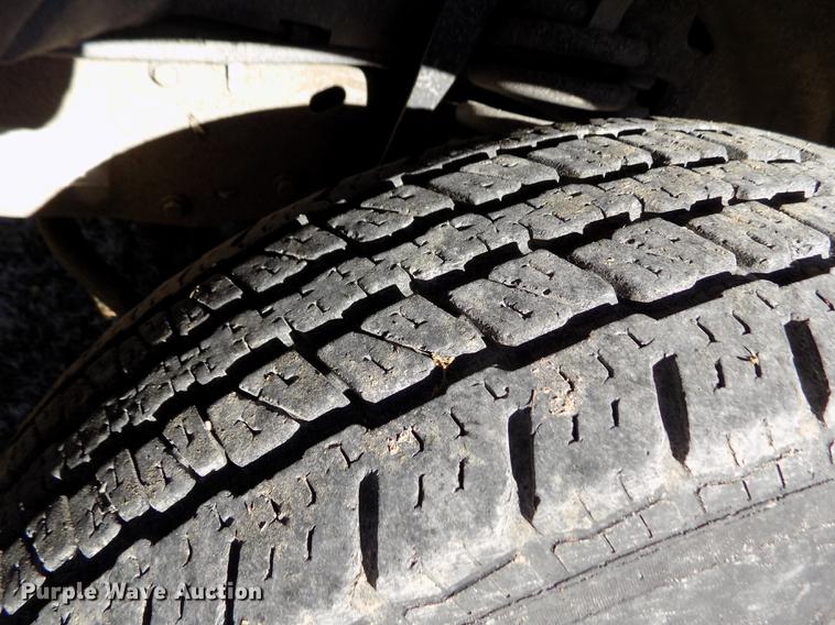 image for item DY9161 1999 Ford F250 Super Duty Crew Cab pickup truck