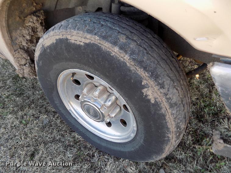 image for item DY9161 1999 Ford F250 Super Duty Crew Cab pickup truck