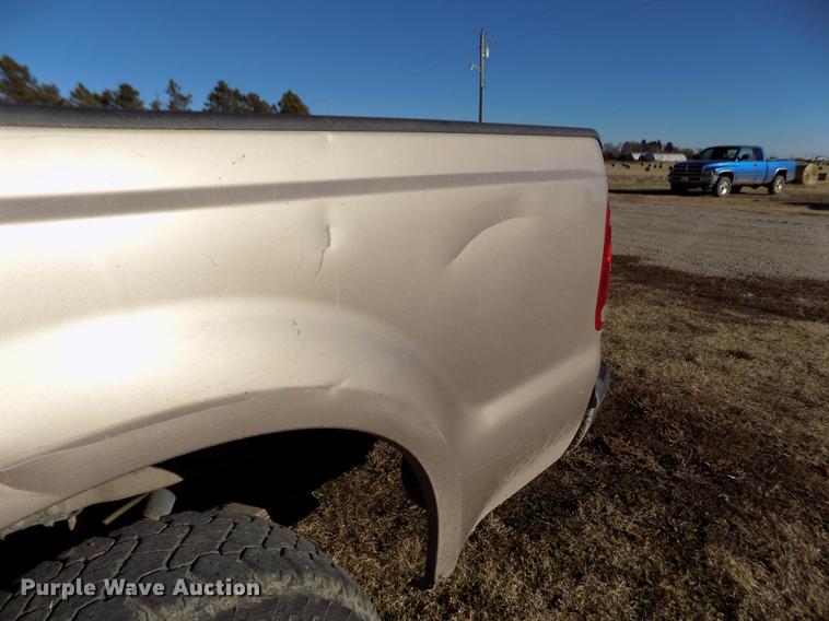 image for item DY9161 1999 Ford F250 Super Duty Crew Cab pickup truck