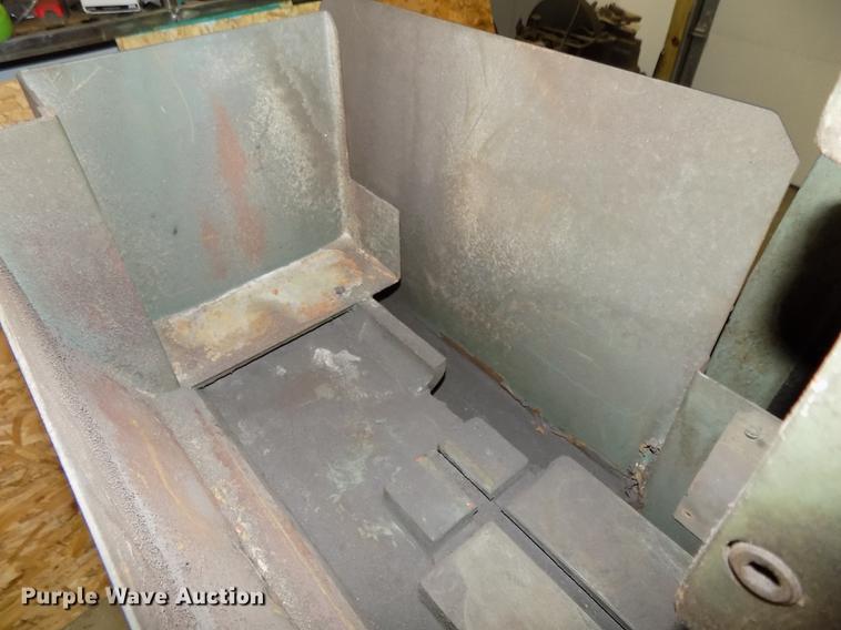 image for item DZ9601 Jet JSG-618 metal surface grinder