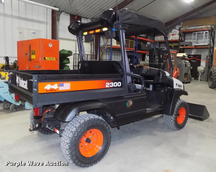 image for item DZ9609 2006 Bobcat 2300 utility vehicle