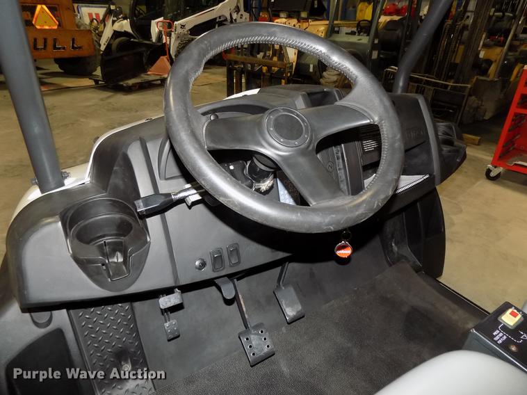 image for item DZ9609 2006 Bobcat 2300 utility vehicle