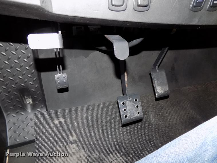 image for item DZ9609 2006 Bobcat 2300 utility vehicle