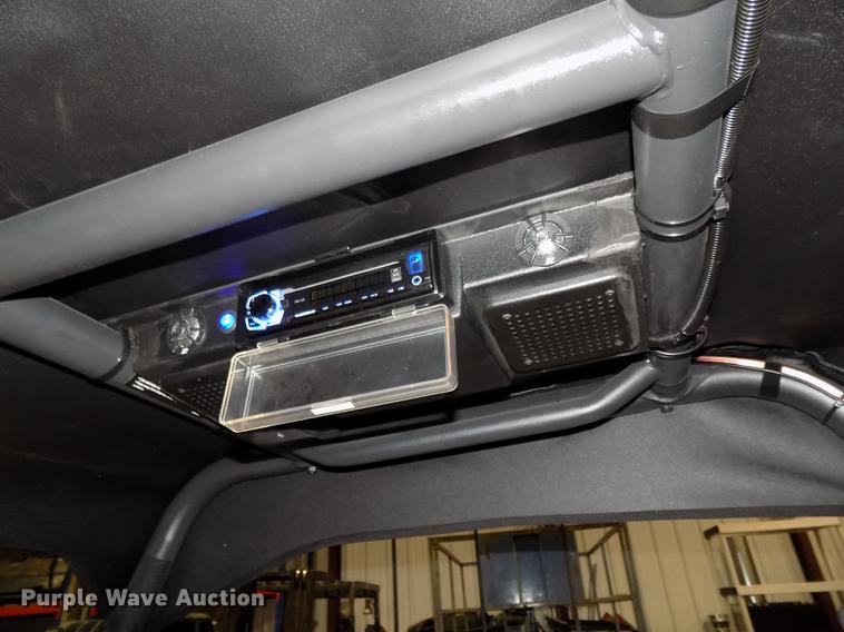 image for item DZ9609 2006 Bobcat 2300 utility vehicle