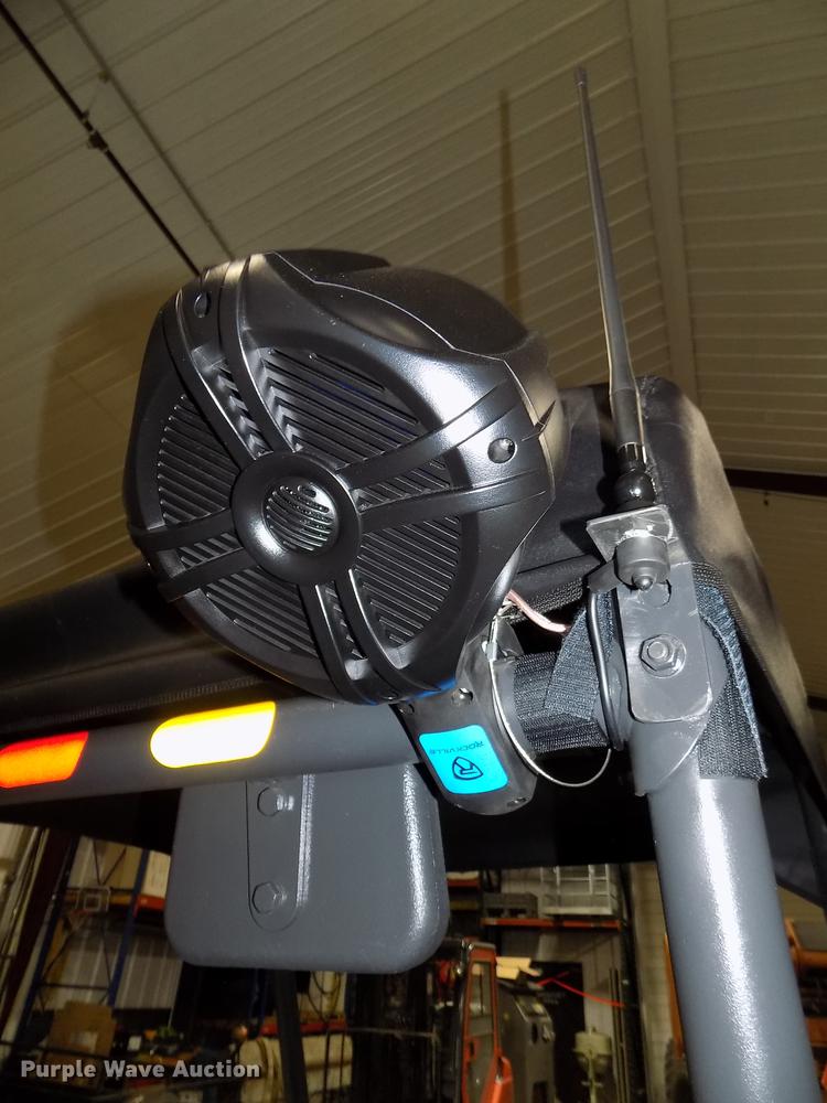 image for item DZ9609 2006 Bobcat 2300 utility vehicle