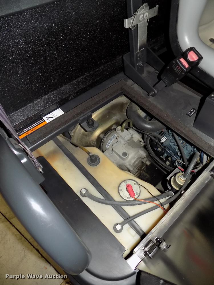 image for item DZ9609 2006 Bobcat 2300 utility vehicle