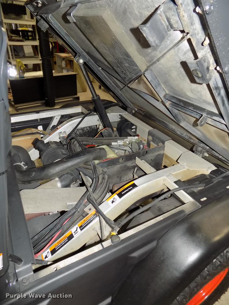 image for item DZ9609 2006 Bobcat 2300 utility vehicle