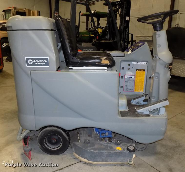 image for item DZ9620 Advance Advenger 3210D floor scrubber