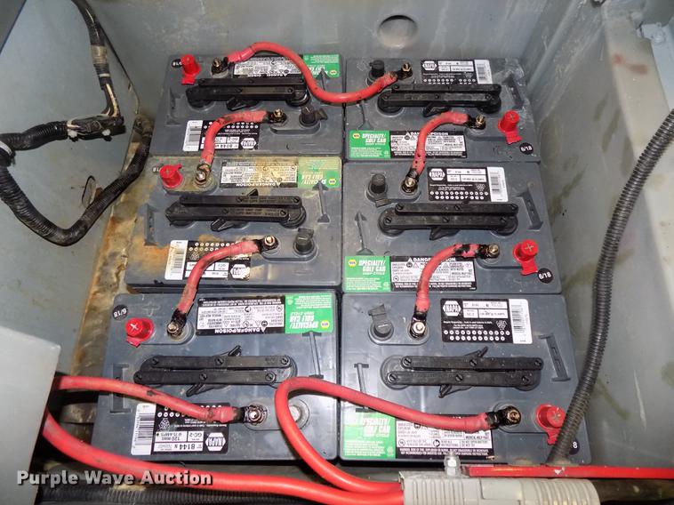 image for item DZ9620 Advance Advenger 3210D floor scrubber