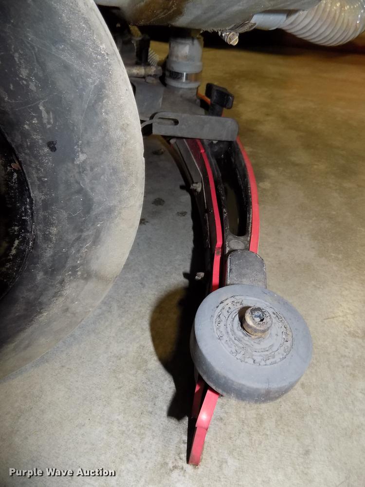 image for item DZ9620 Advance Advenger 3210D floor scrubber