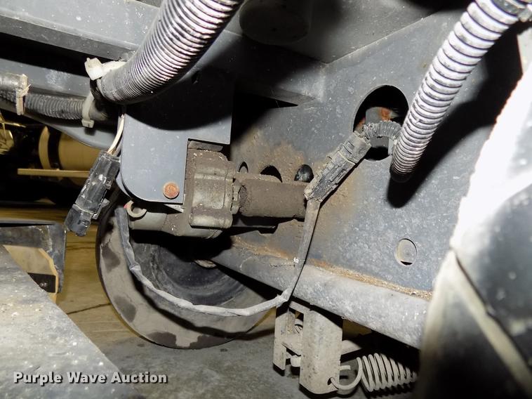 image for item DZ9620 Advance Advenger 3210D floor scrubber