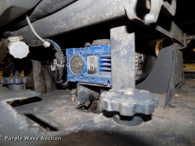 image for item DZ9620 Advance Advenger 3210D floor scrubber