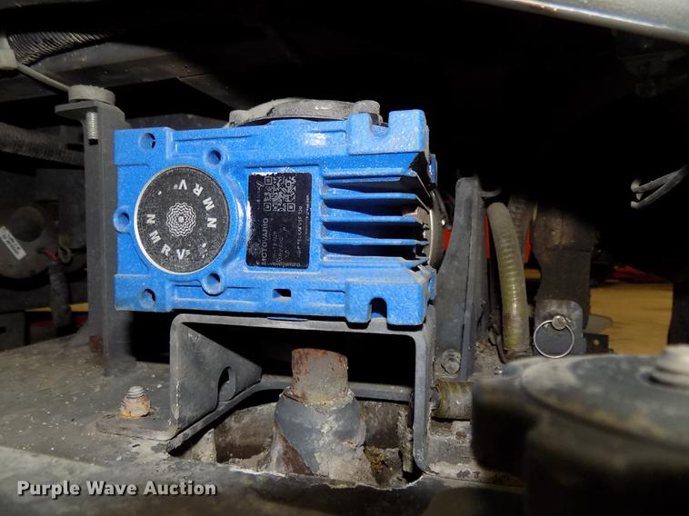 image for item DZ9620 Advance Advenger 3210D floor scrubber