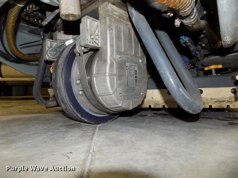 image for item DZ9620 Advance Advenger 3210D floor scrubber