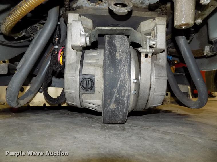 image for item DZ9620 Advance Advenger 3210D floor scrubber