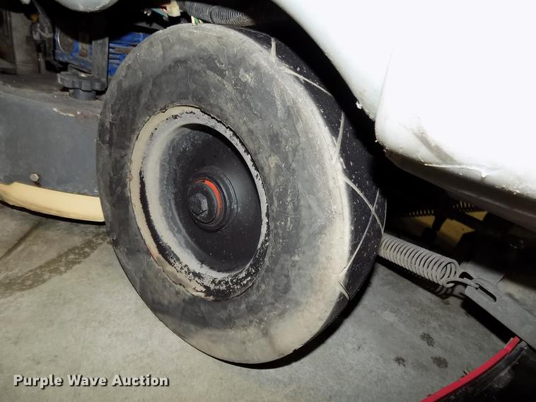 image for item DZ9620 Advance Advenger 3210D floor scrubber