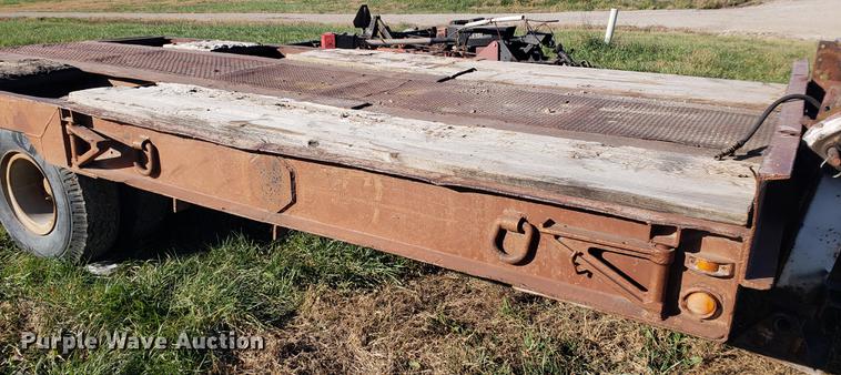 image for item EF9981 1954 equipment trailer