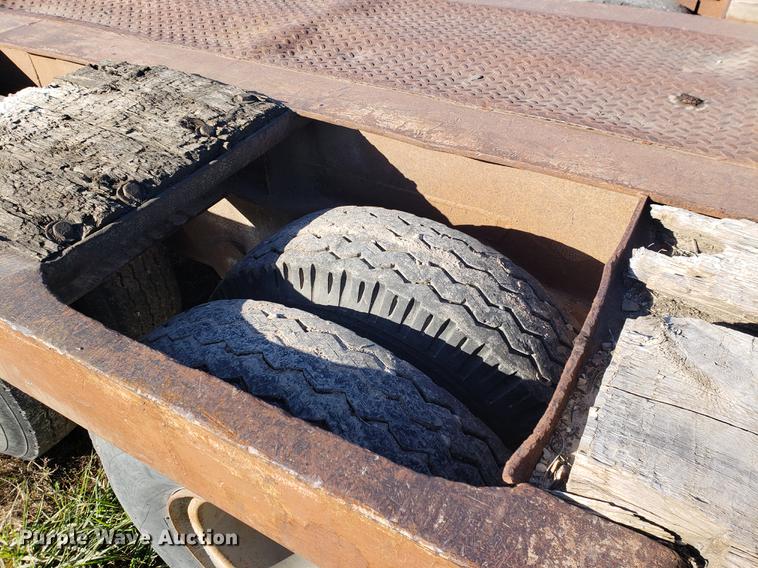 image for item EF9981 1954 equipment trailer