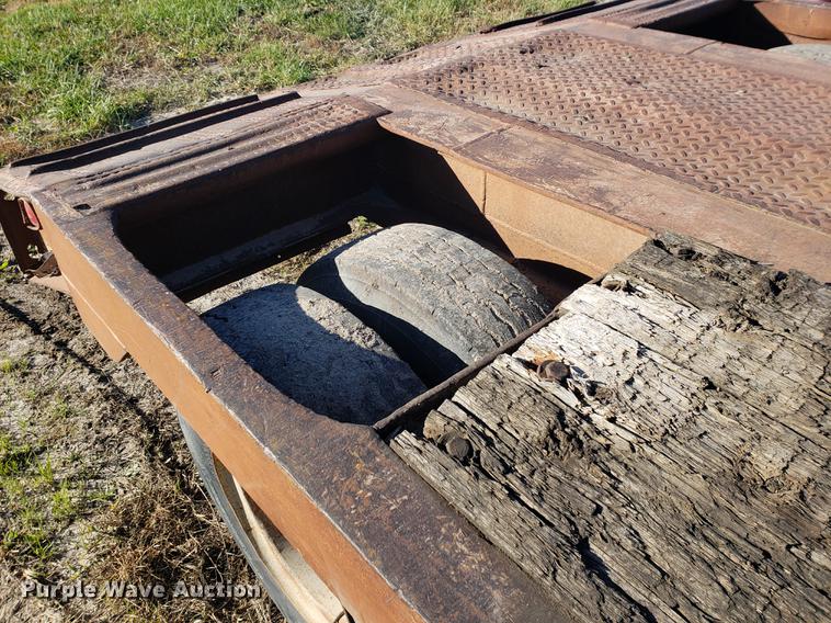 image for item EF9981 1954 equipment trailer