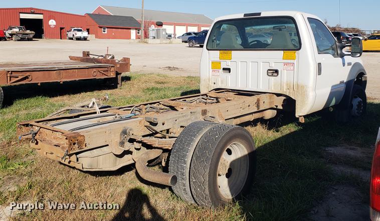 image for item EF9982 2006 Ford F450 Super Duty truck cab and chassis