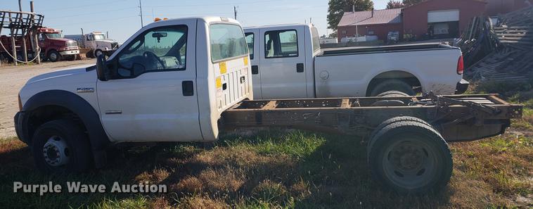 image for item EF9982 2006 Ford F450 Super Duty truck cab and chassis