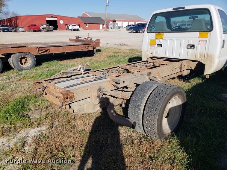 image for item EF9982 2006 Ford F450 Super Duty truck cab and chassis