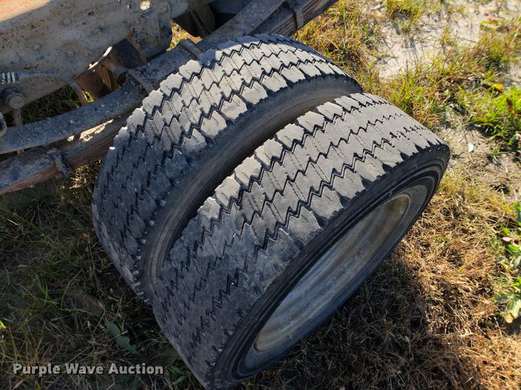 image for item EF9982 2006 Ford F450 Super Duty truck cab and chassis