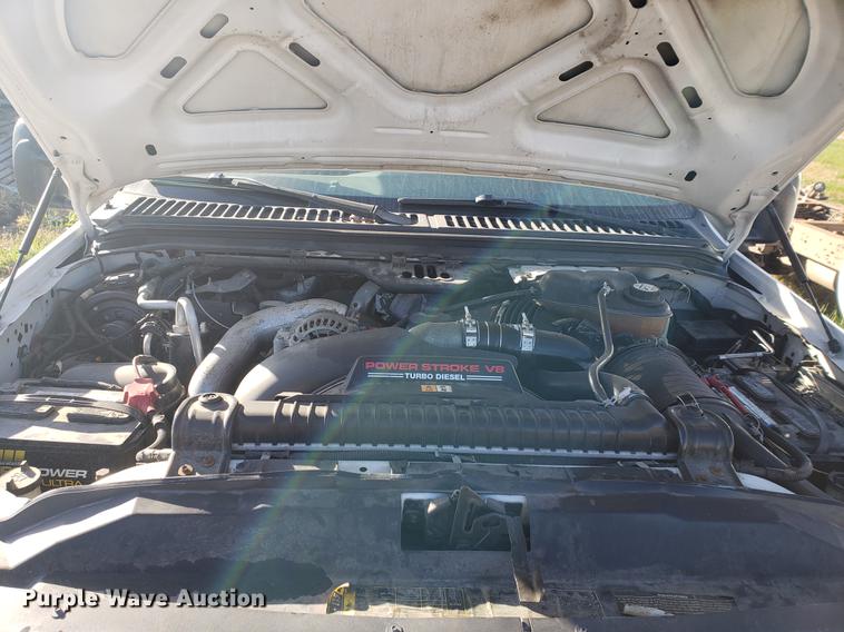 image for item EF9983 2005 Ford F350 Super Duty Crew Cab pickup truck