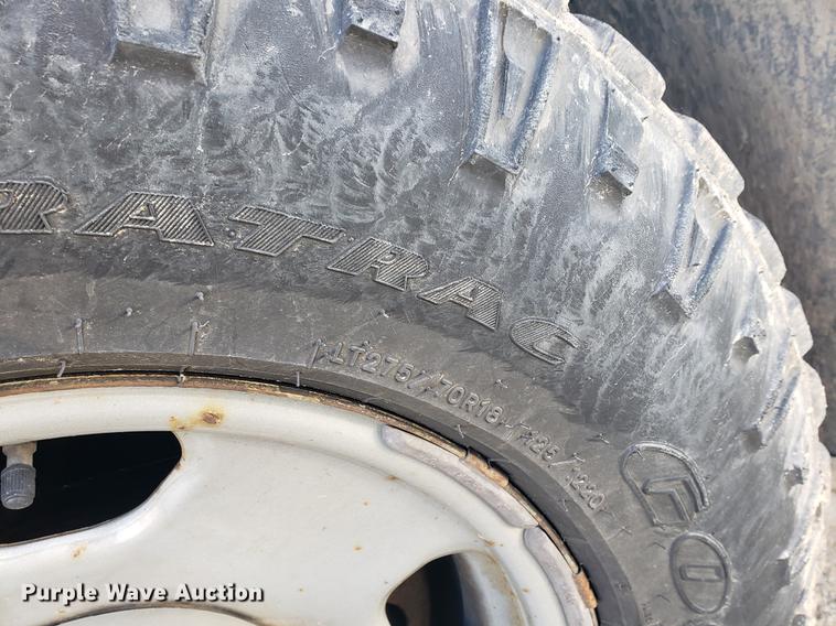 image for item EF9983 2005 Ford F350 Super Duty Crew Cab pickup truck