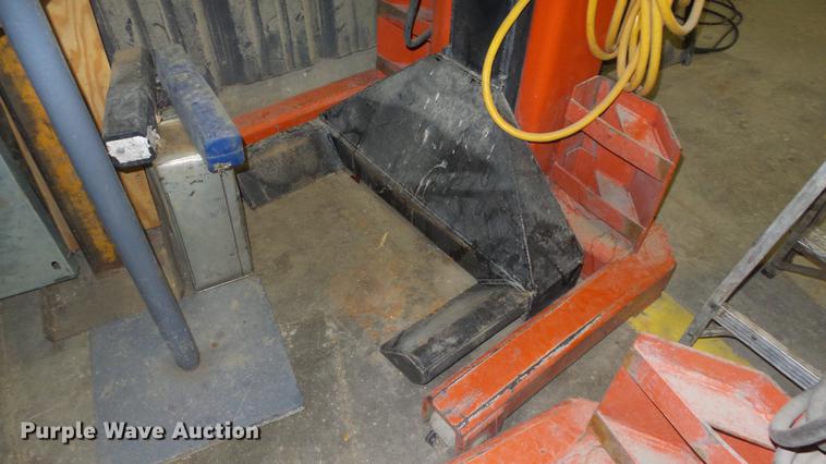 image for item EH9121 ALM WE-18 automotive lift system